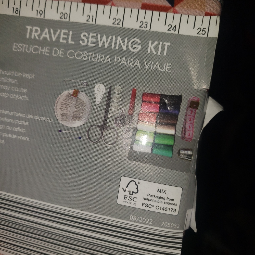 Sewing Essentials Multicolor Travel Sewing Kit - Picture 4 of 10